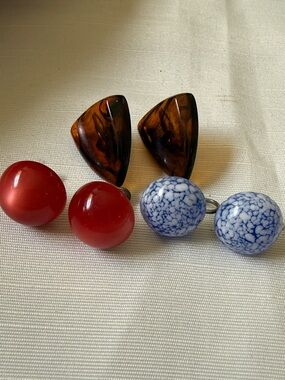 Vintage 3 Multi-Pair Clip-On Earrings - Red,  faux amber & Blue Speckle